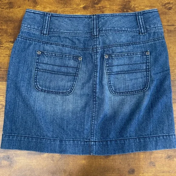 LOFT Denim Mini skirt size 4 - Picture 2 of 4